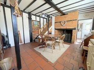 Rectory Road- click for photo gallery